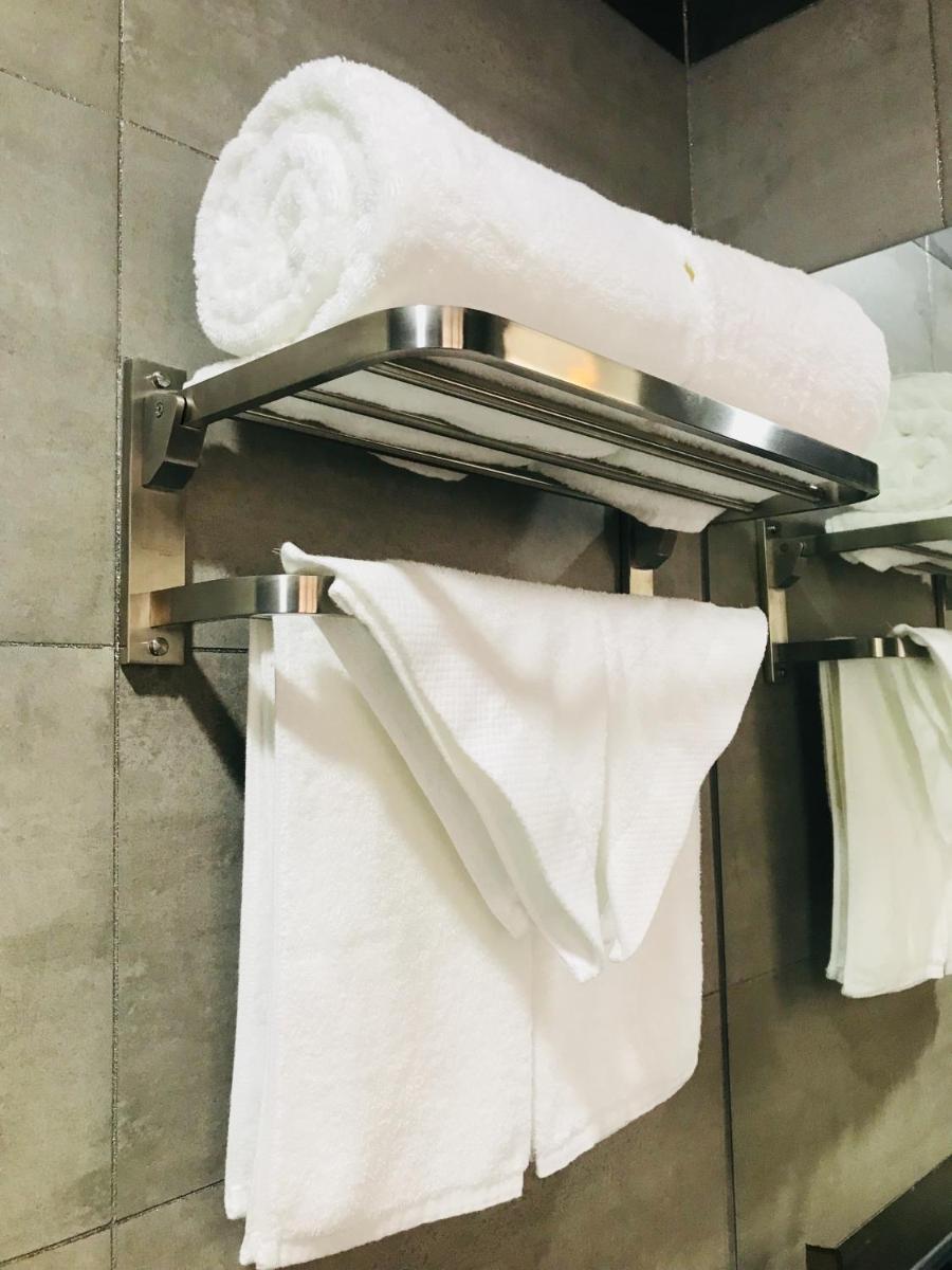 Chengde Kai Ren Hua Fu Jiu Dian (Bi Shu Shan Zhuang Dian) - Housity