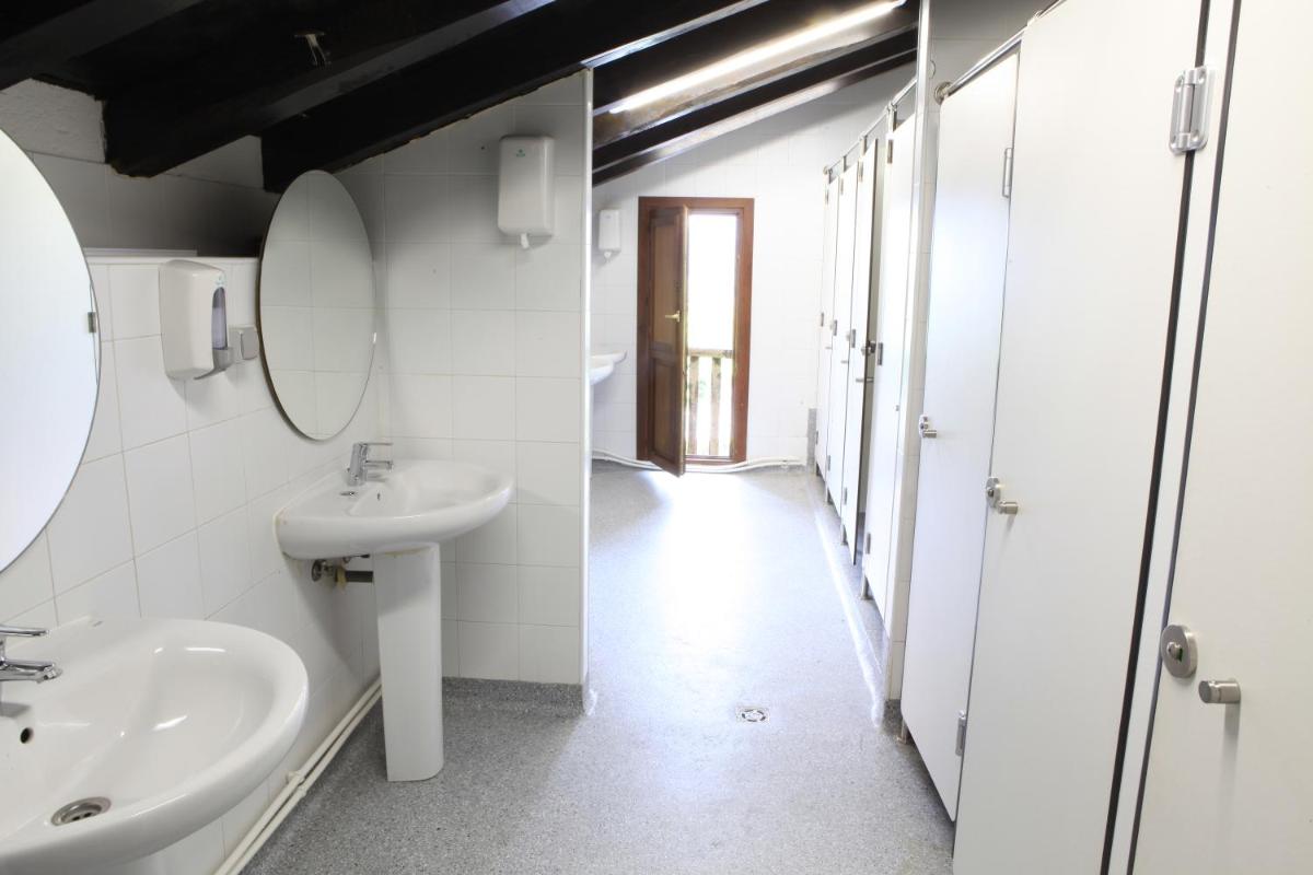 Albergue Uztartza - Housity