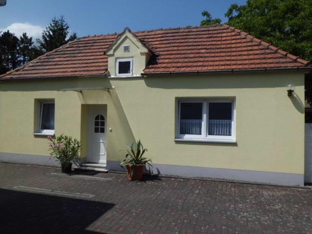 Ferienhaus Ulbricht beim Senftenberger See - Housity