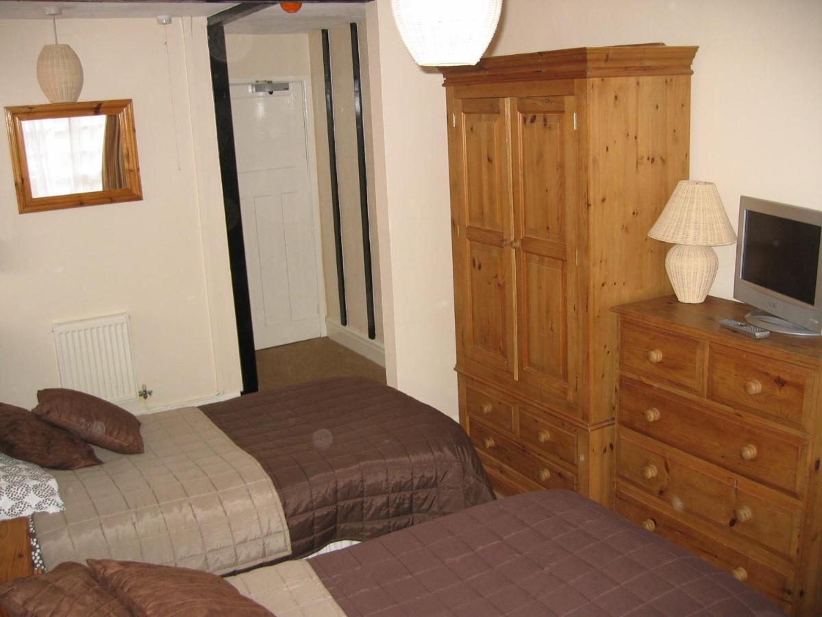 The Horseshoe Guesthouse - Housity