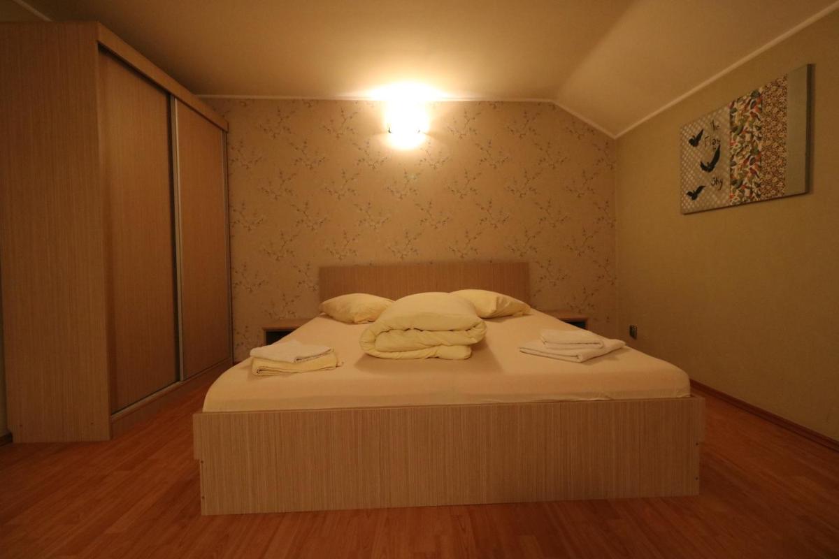 Pensiunea Baroque Slimnic - Housity