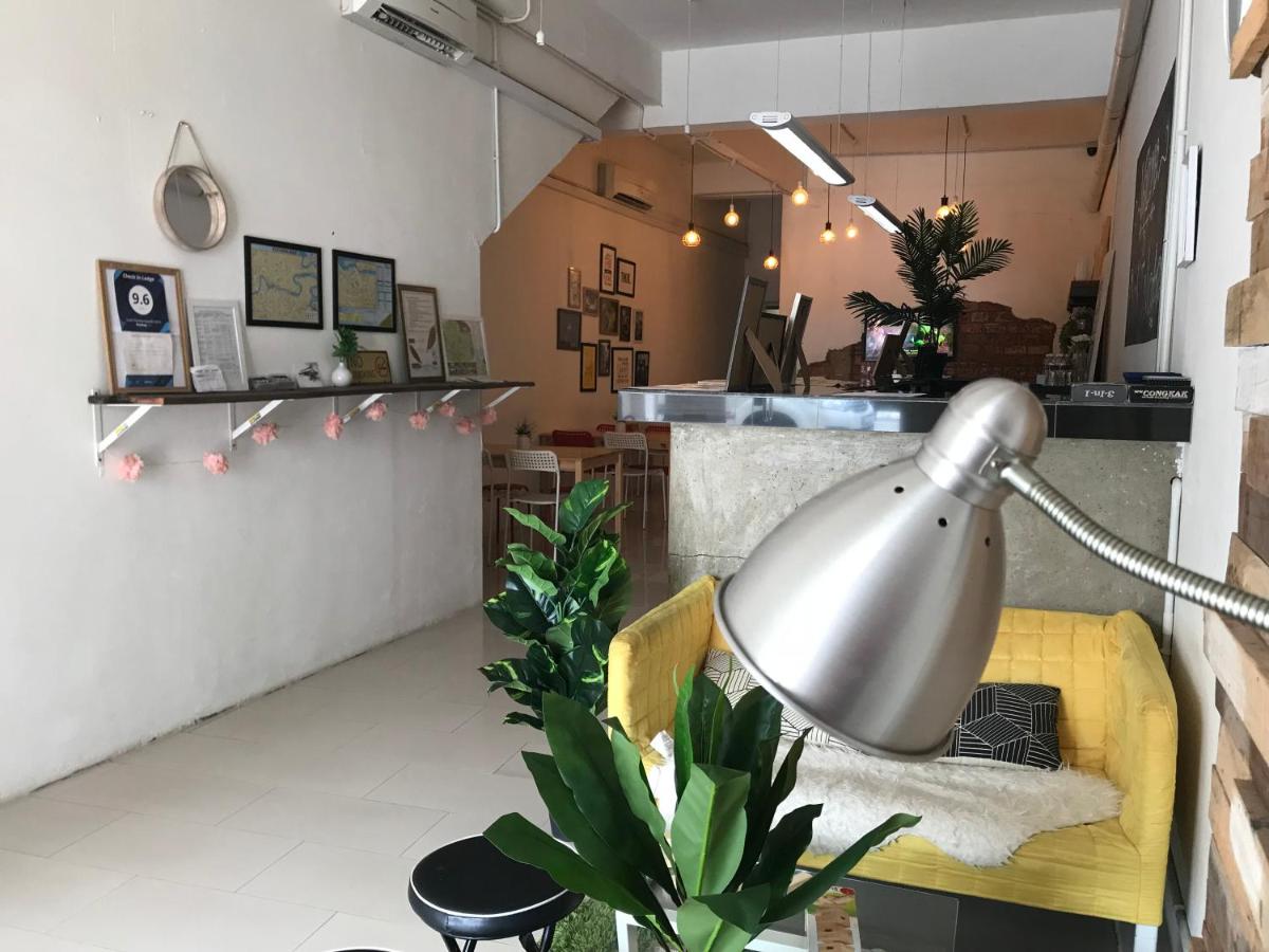 Check In Lodge - Housity