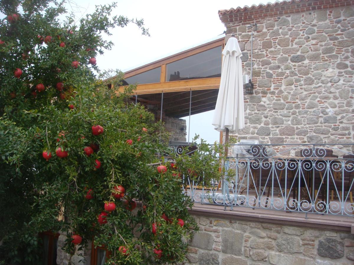 Hera Hotel - Housity