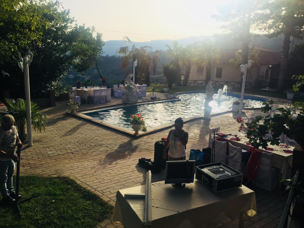 Hotel Bucolia - Housity