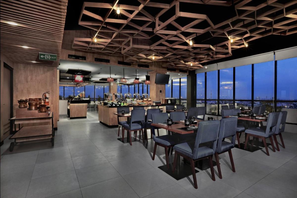 Hotel Neo Gajah Mada Pontianak by ASTON - Housity