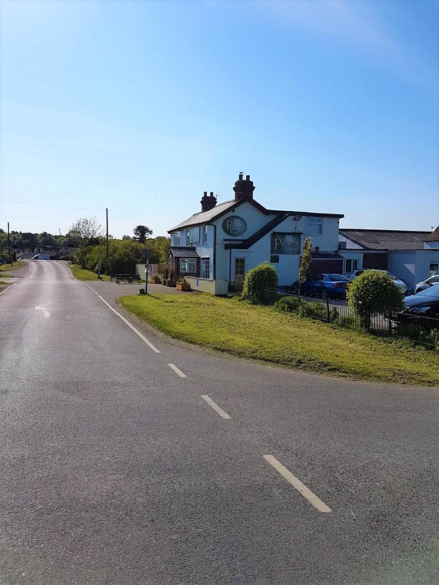 The Piebald Inn - Housity