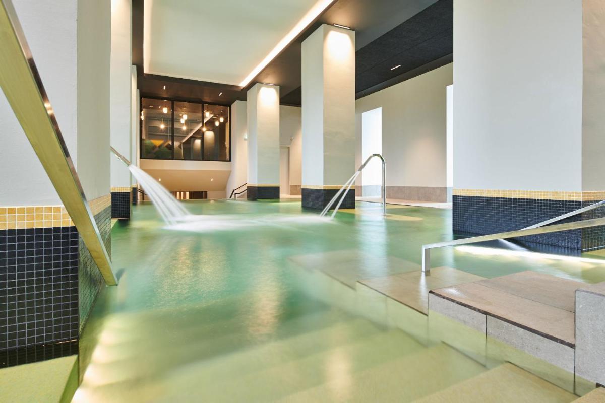 Photo de la galerie de l'établissement Hotel & Spa Vacances Bleues Le Splendid, à Dax
