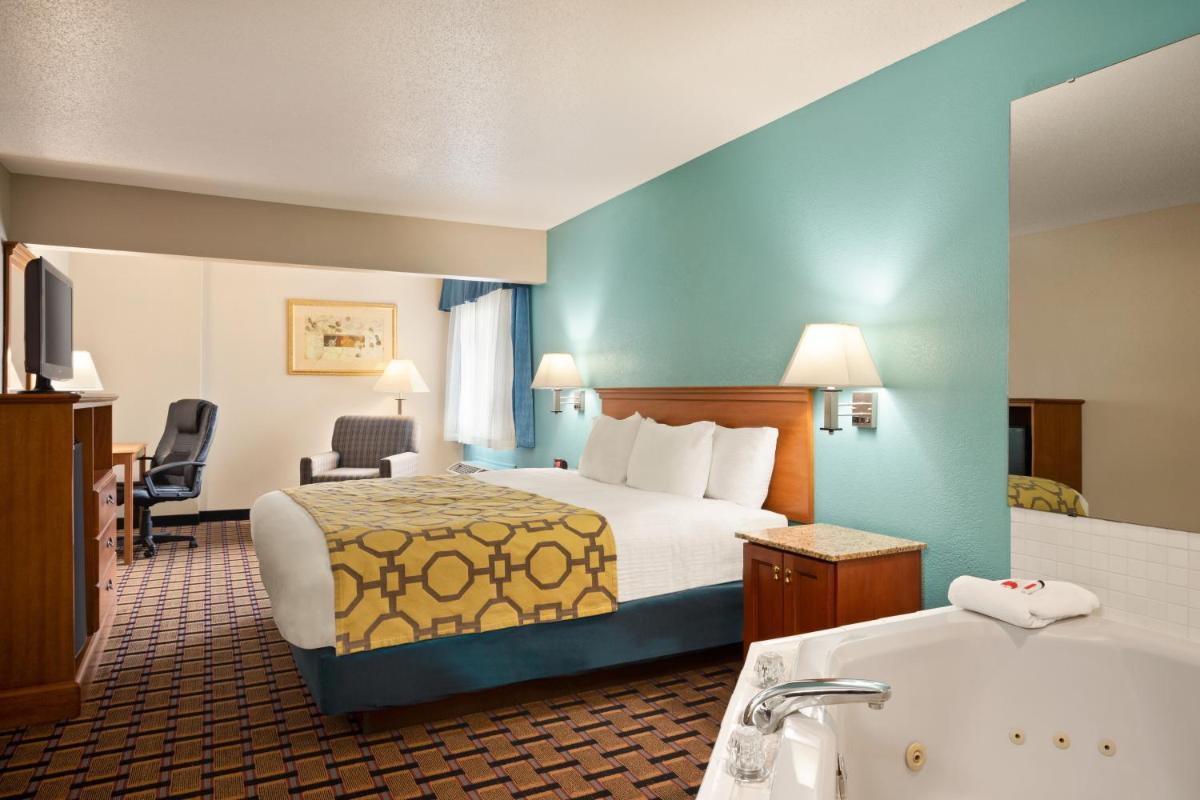 Baymont by Wyndham Warrenton - Housity