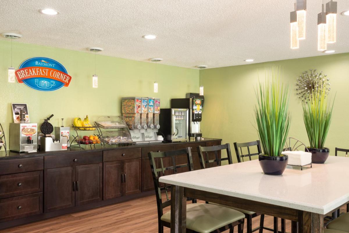 Baymont by Wyndham Warrenton - Housity