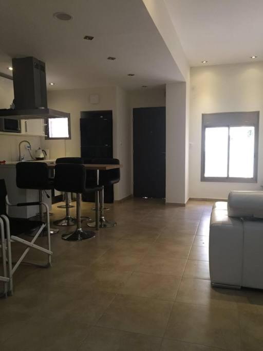 Charmin apartment whit a big garden - Housity
