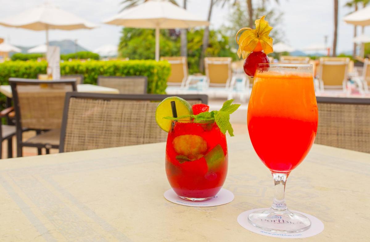 Bebidas en PortBlue Club Pollentia Resort & Spa