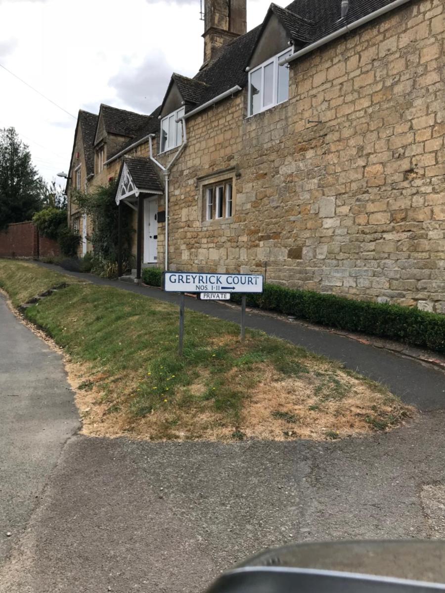 Granary Cottage - Housity