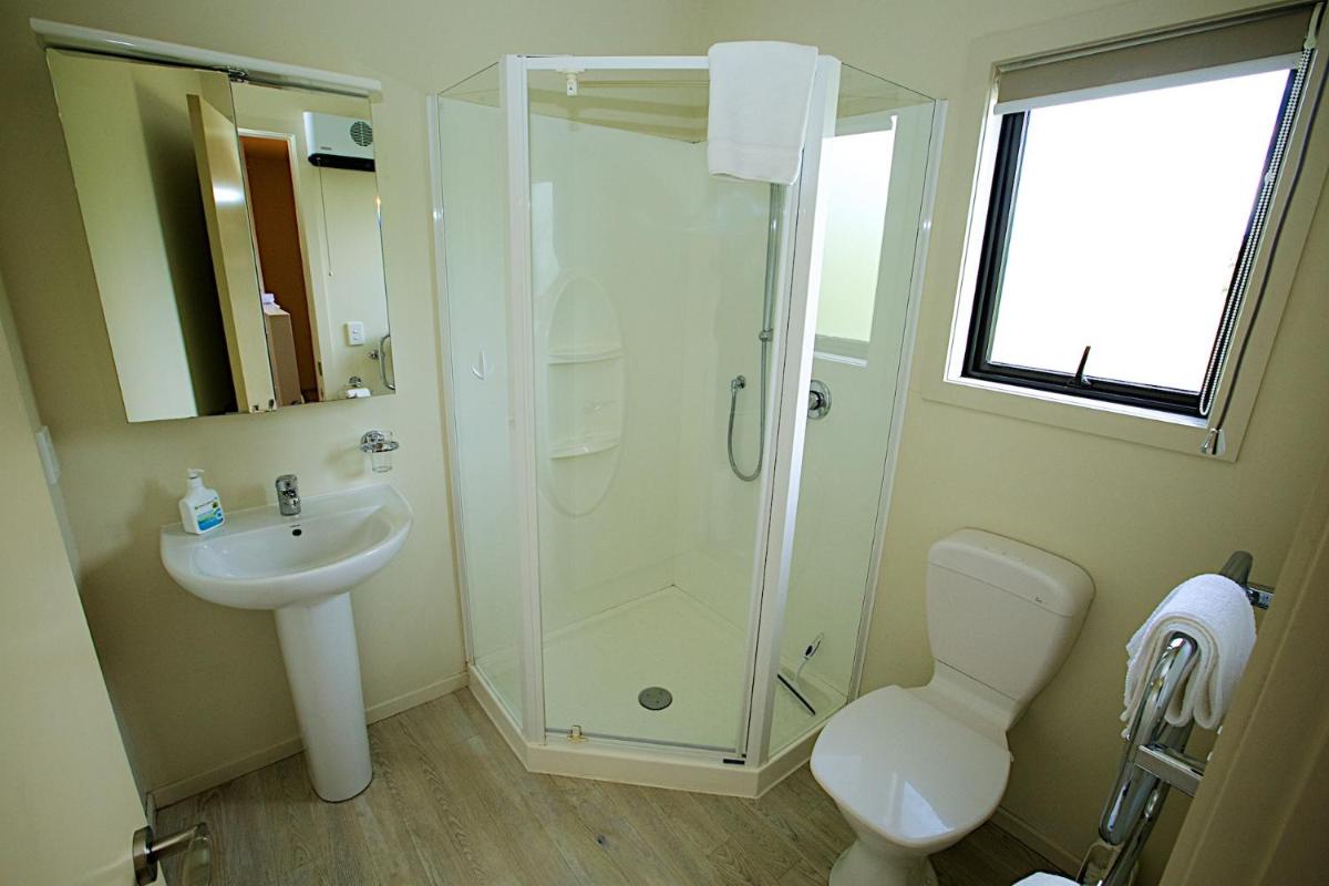 Crescent House - Housity