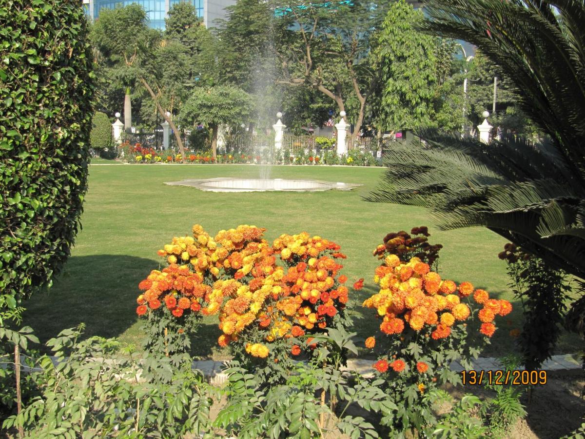 Ritz Plaza - Housity