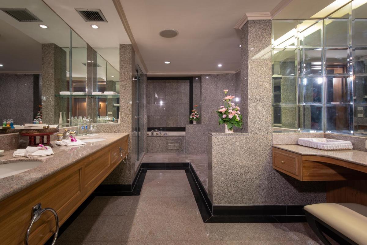 Montien Riverside Hotel Bangkok - Housity