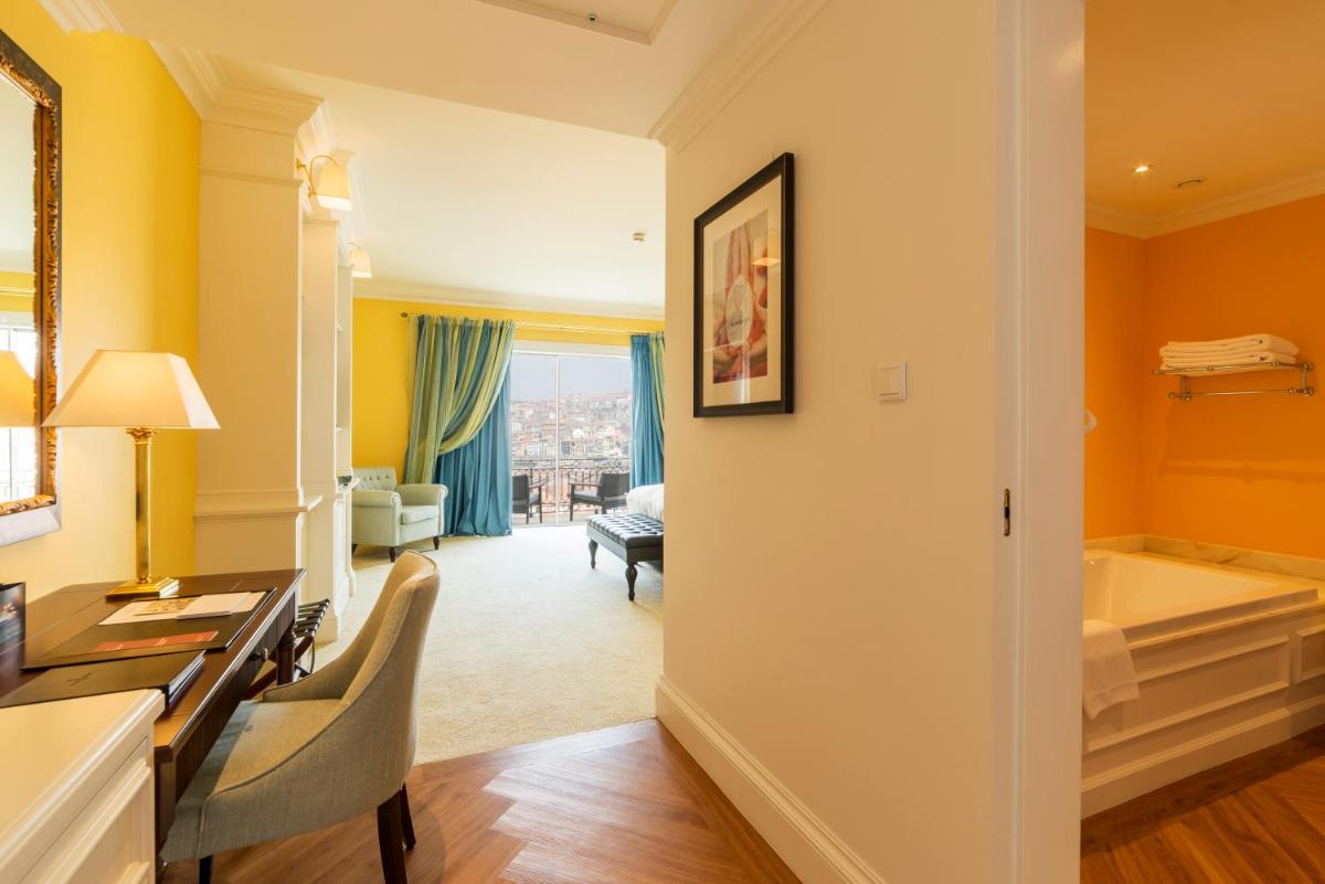 Uma cama ou camas num quarto em The Yeatman
