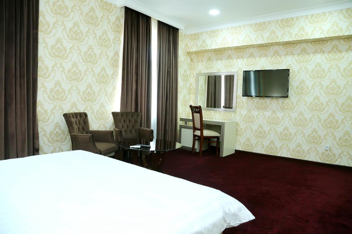 Suitetrails - Hotel Grand Capital