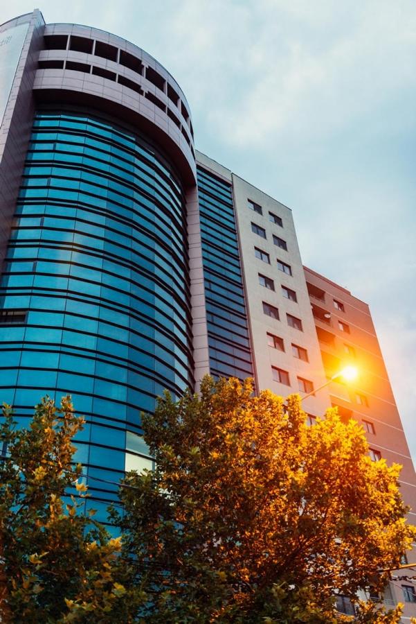 Luxury Accommodation Belvedere Titan Park - Housity
