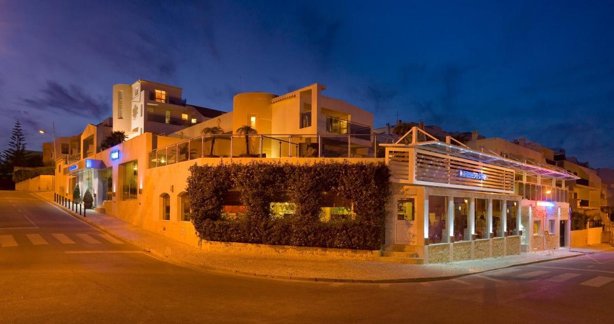 O edifício onde o hotel está situado