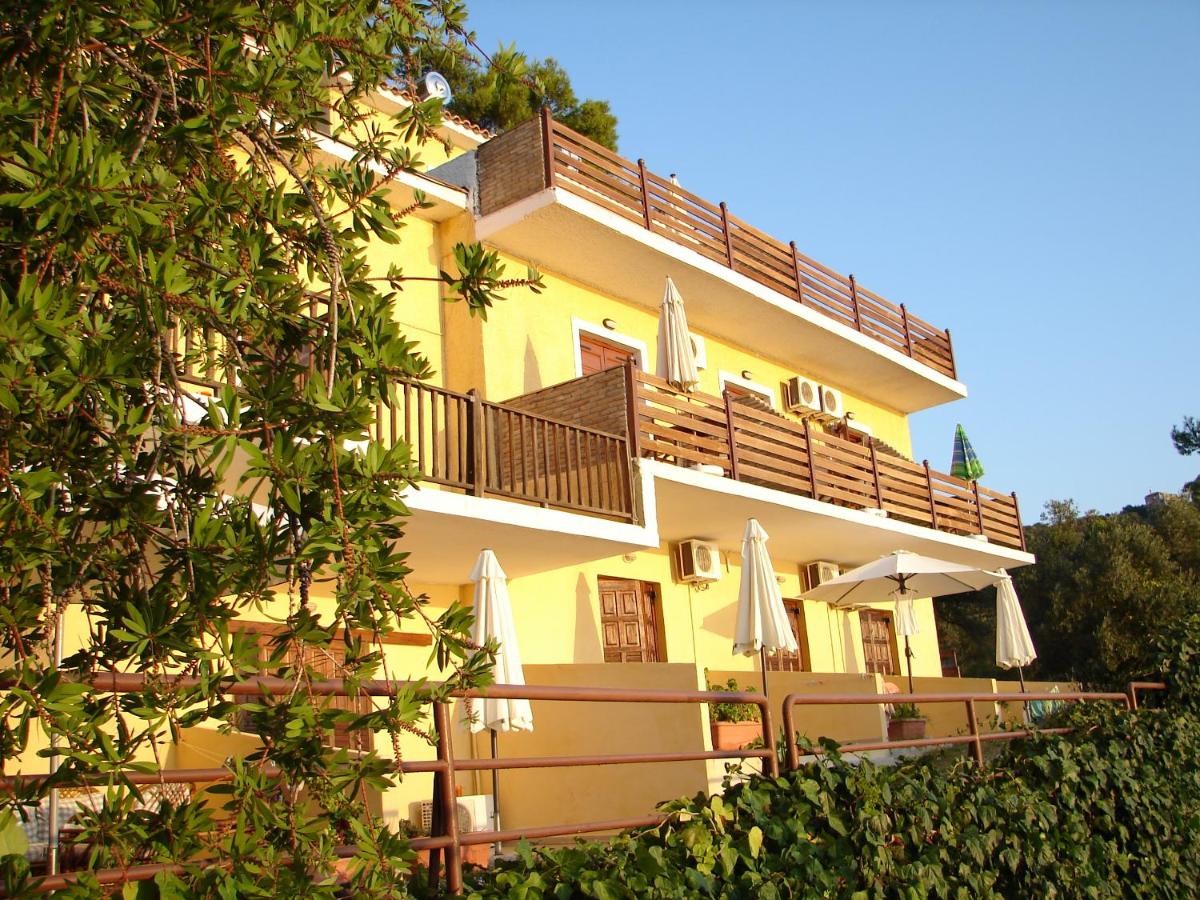 Mandaniki Apartments - Housity