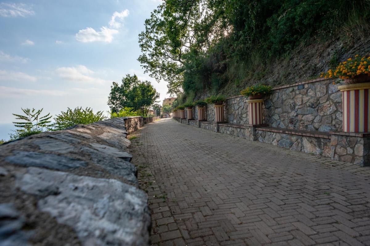 Azienda Agrituristica Le Terre Di San Leonardo - Housity
