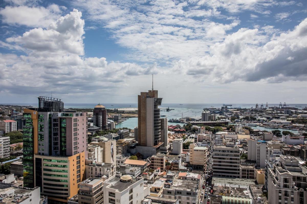 Sea & City View Luxury Apartment - Housity