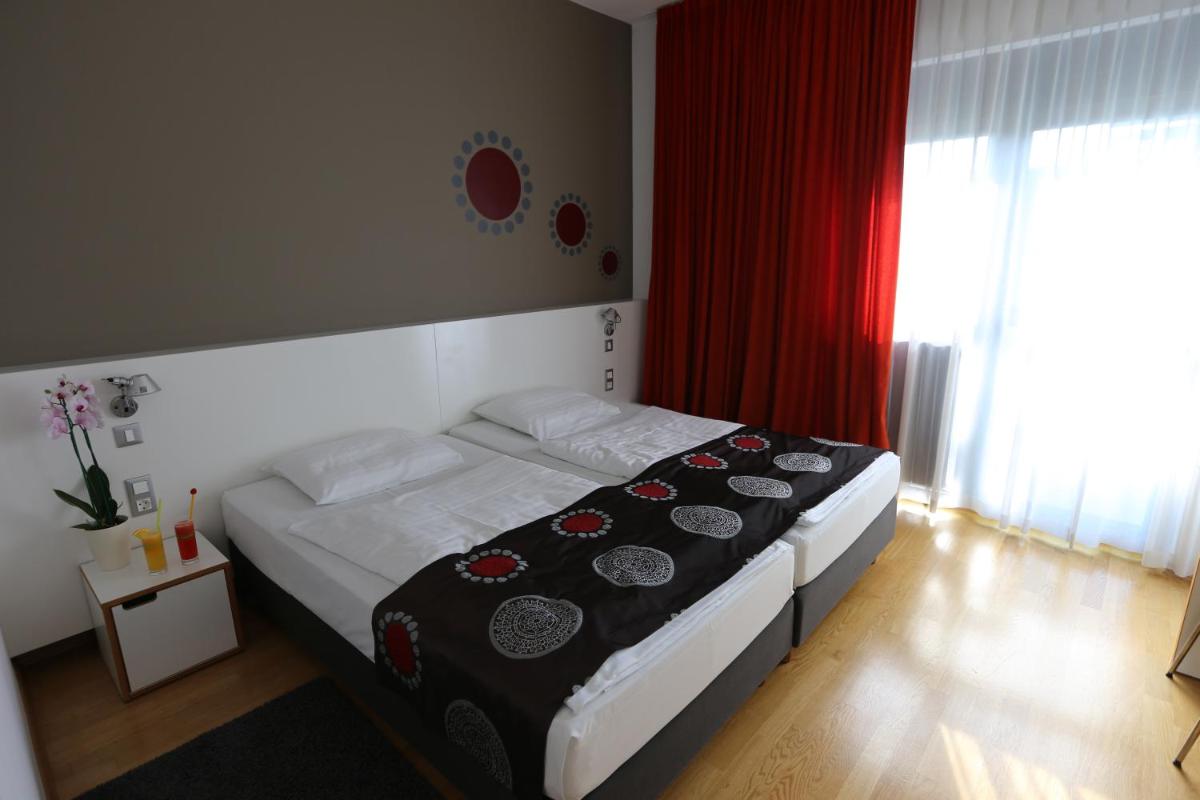 Hotel Draganic - Housity
