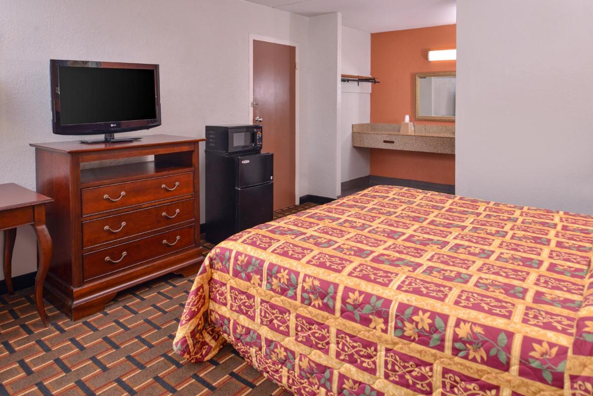 Americas Best Value Inn Richmond South - Housity