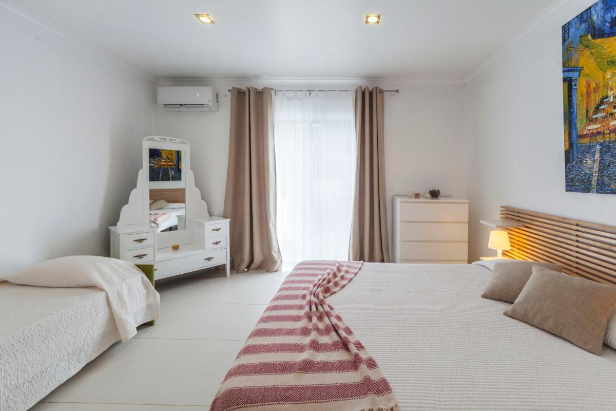Casa do Poema - Housity