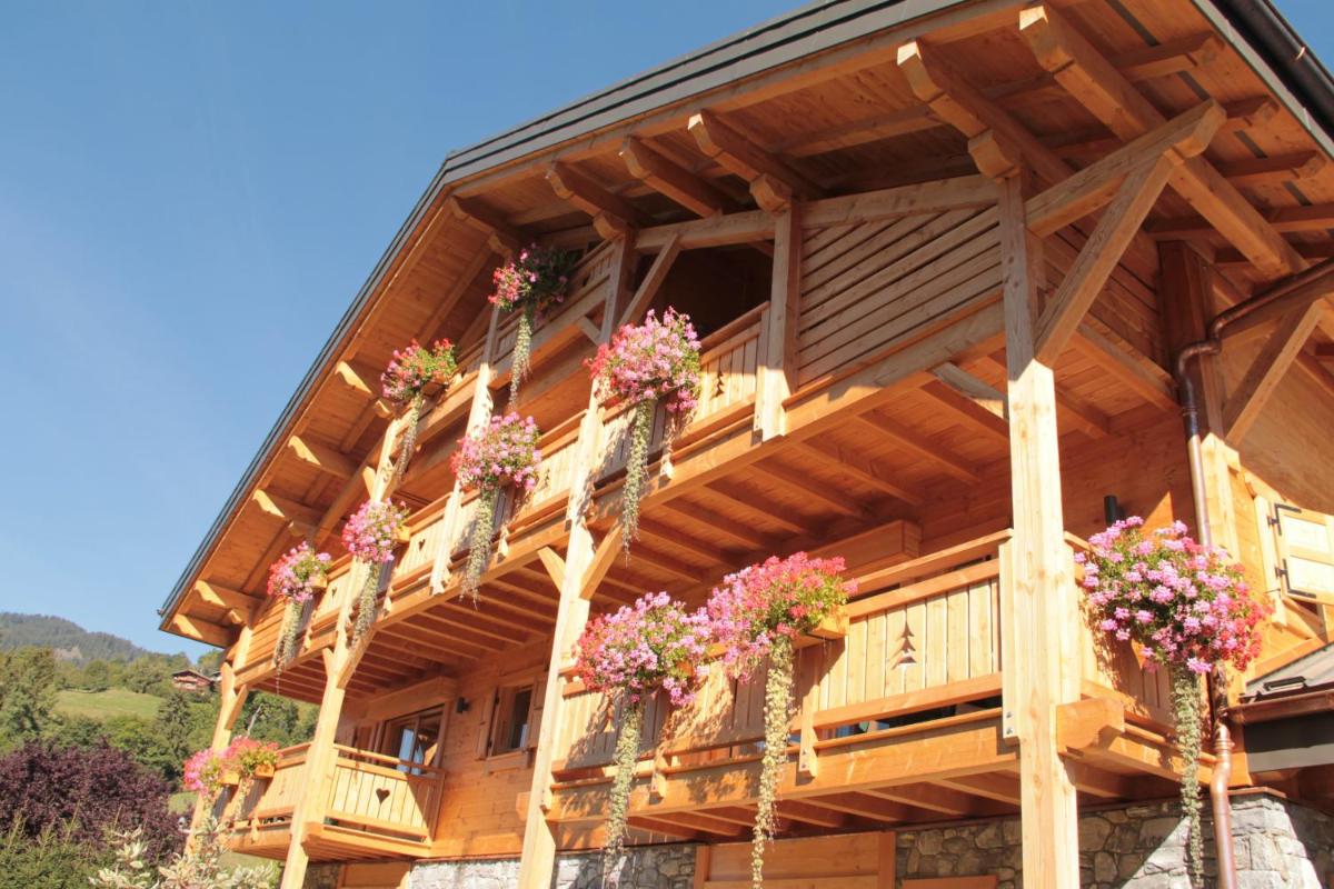 Balcon ou terrasse dans l'établissement Les Chalets de La Griyotire