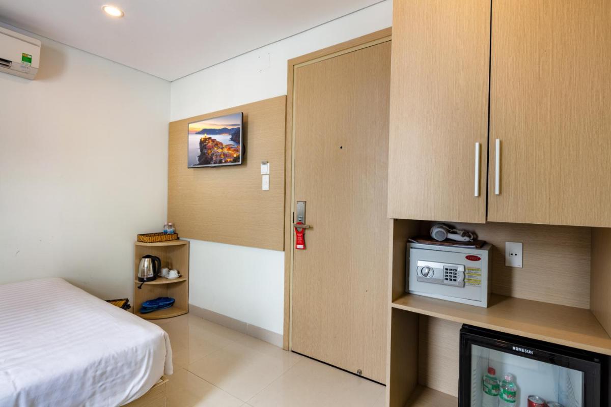 Love Hotel - Housity