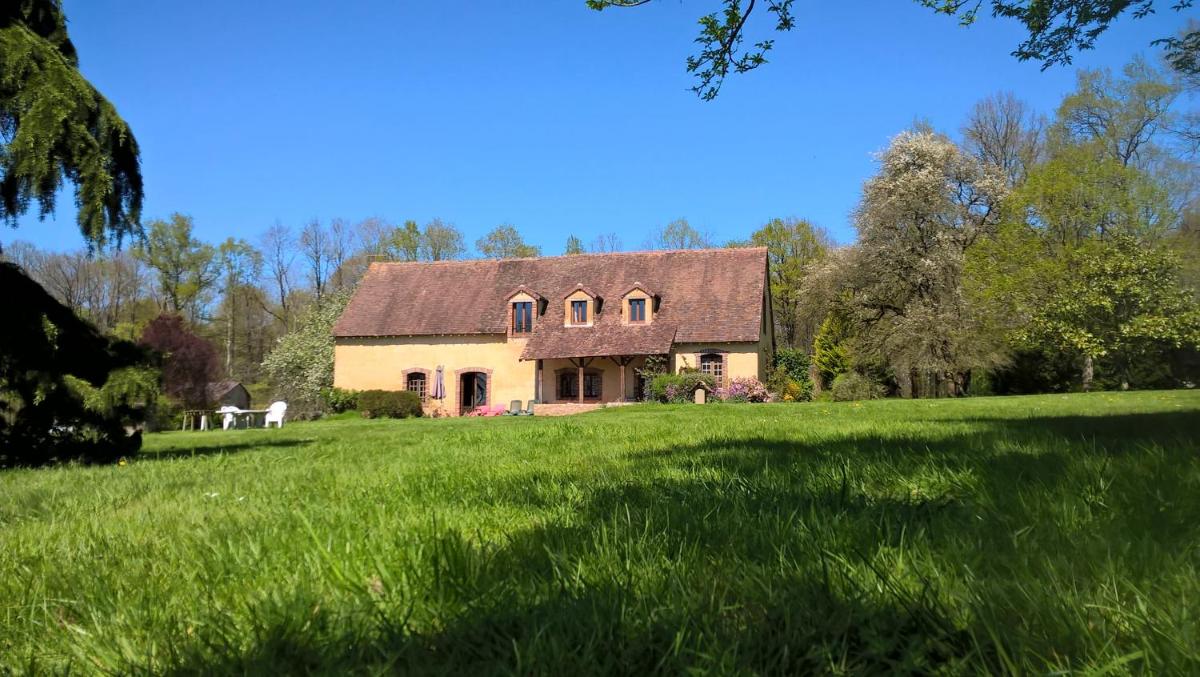 Chambres d'hôtes Domaine De La Jonquière, Bouloire - Housity
