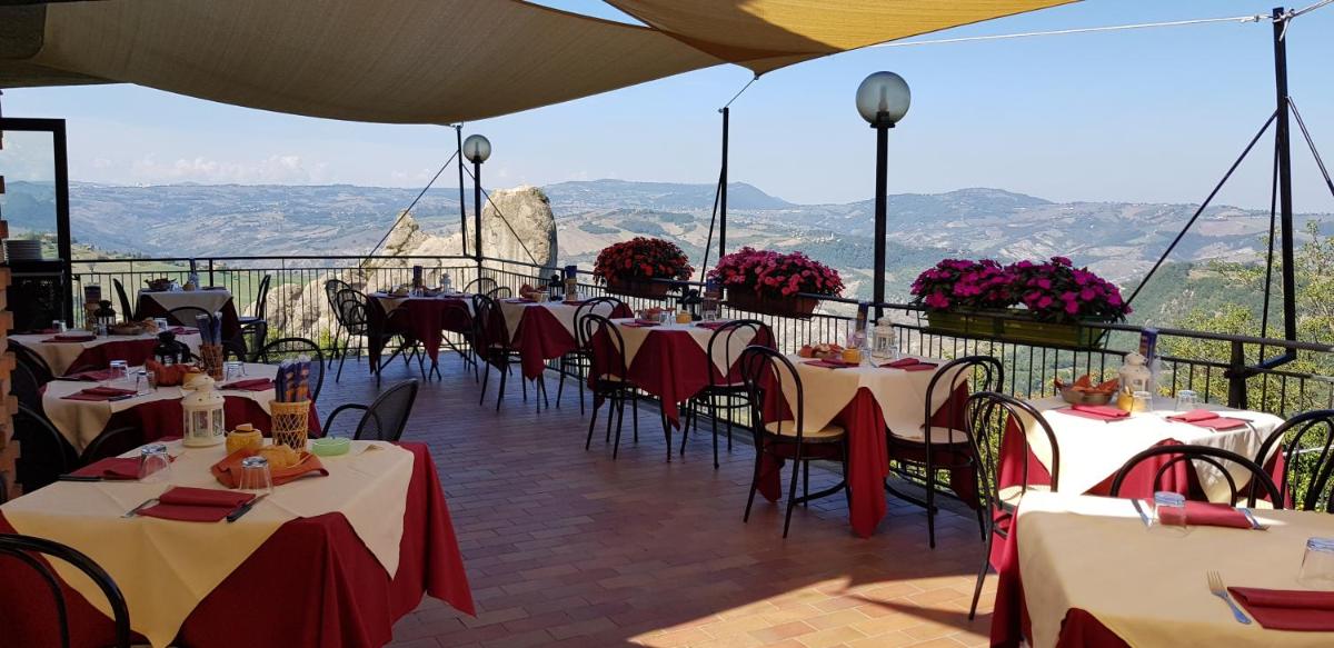 Locanda Ristorante Bar Il Faro - Housity