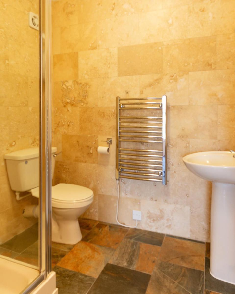 Blue Bell Inn - Housity