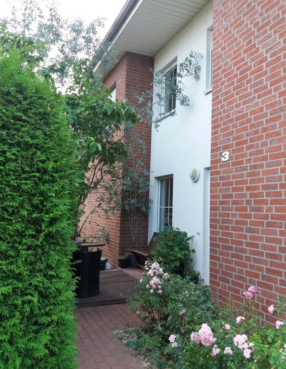 Ruhiges Zimmer direkt an den Leineauen - Housity