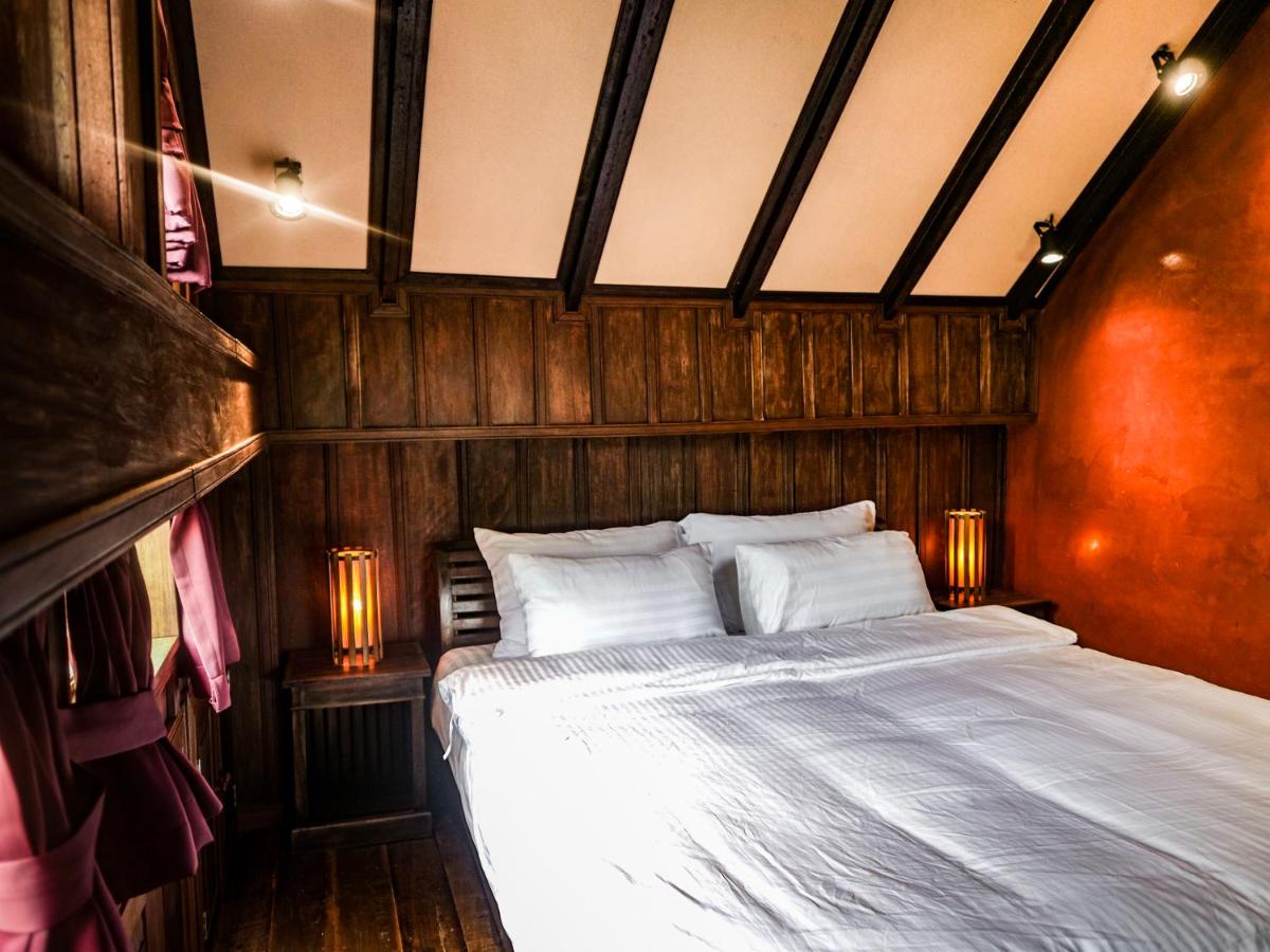 Chateau Orientale Resort - Housity