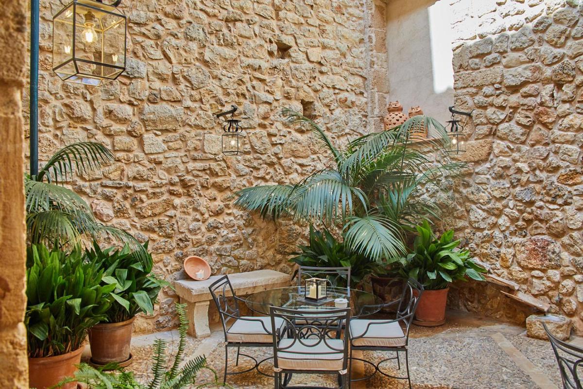Un patio o zona al aire libre en Cas Comte Suites & Spa - Adults Only