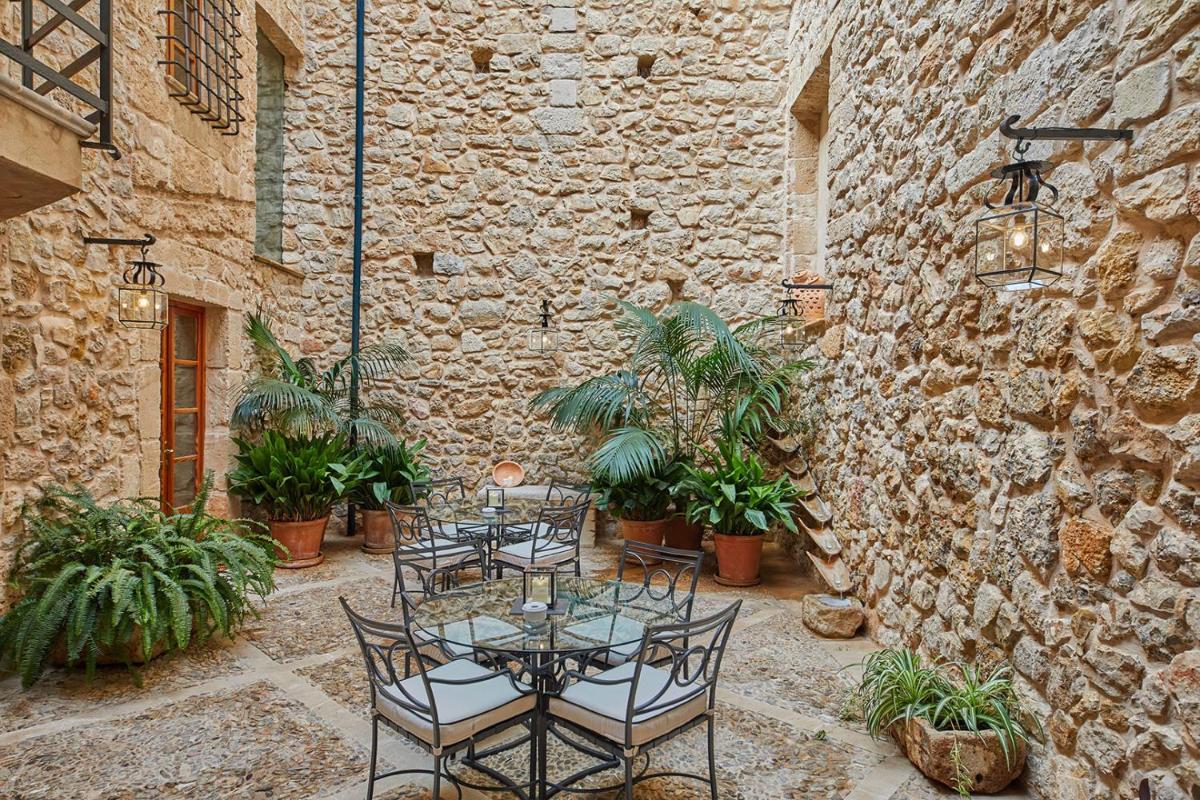 Un patio o zona al aire libre en Cas Comte Suites & Spa - Adults Only