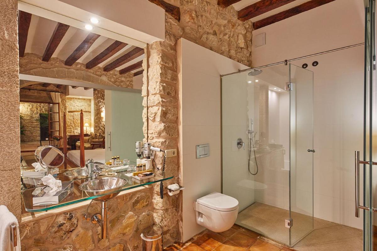 Un baño de Cas Comte Suites & Spa - Adults Only