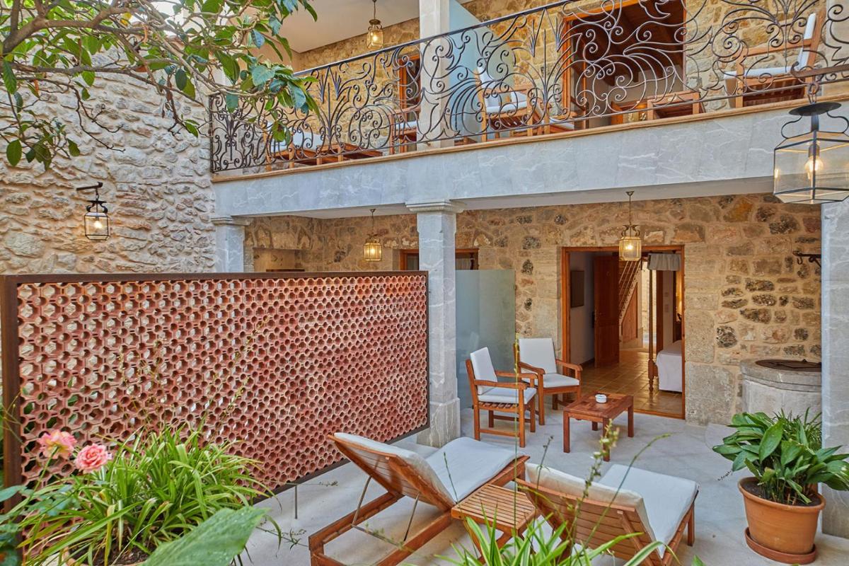 Un balcón o terraza de Cas Comte Suites & Spa - Adults Only