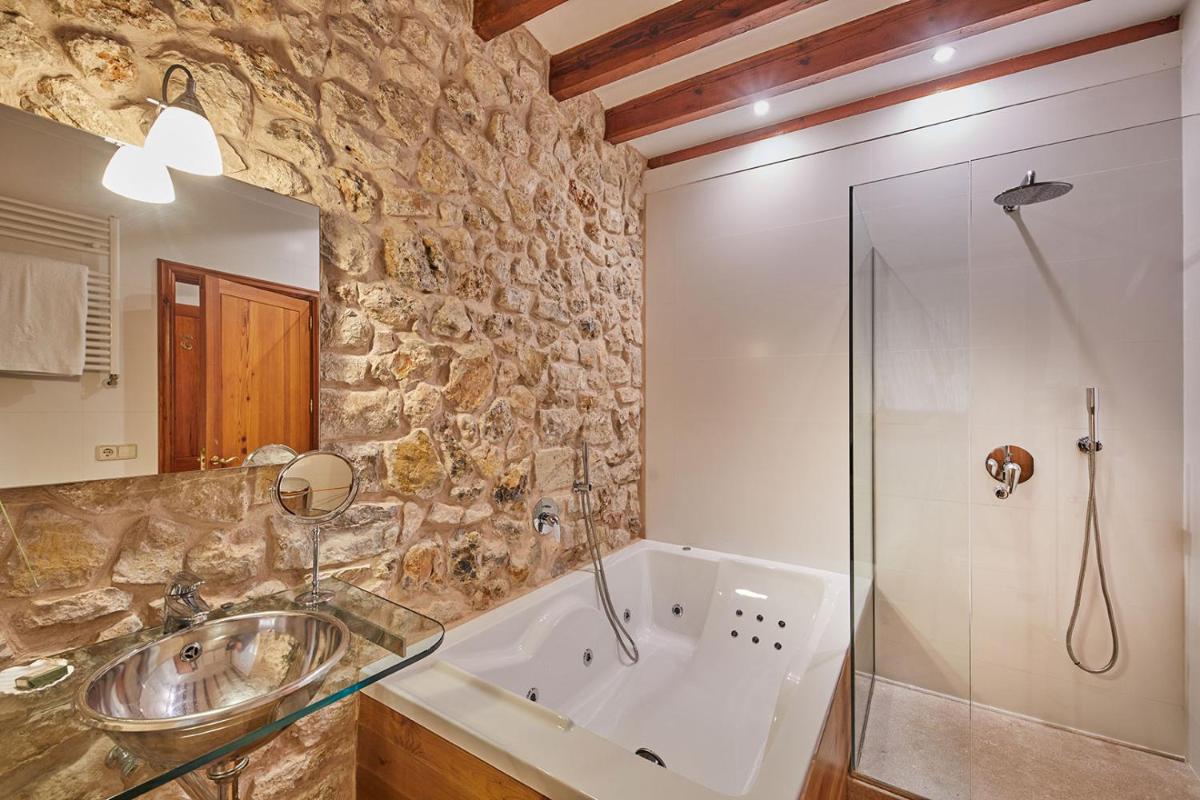 Un baño de Cas Comte Suites & Spa - Adults Only