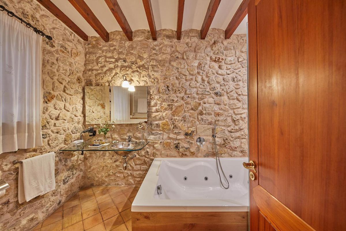 Un baño de Cas Comte Suites & Spa - Adults Only