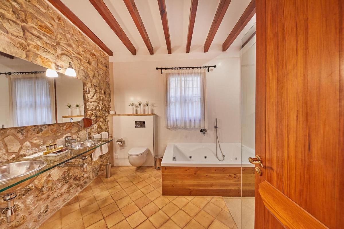 Un baño de Cas Comte Suites & Spa - Adults Only