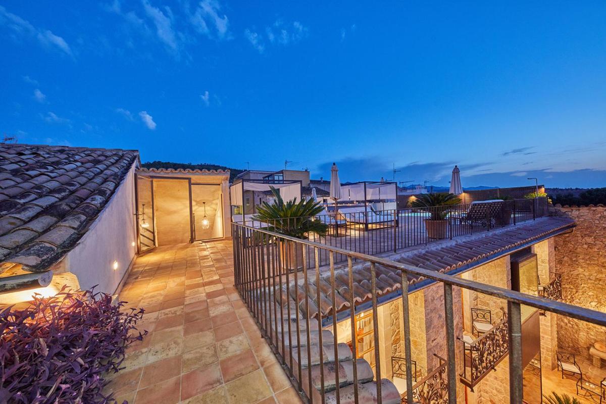 Un balcón o terraza de Cas Comte Suites & Spa - Adults Only