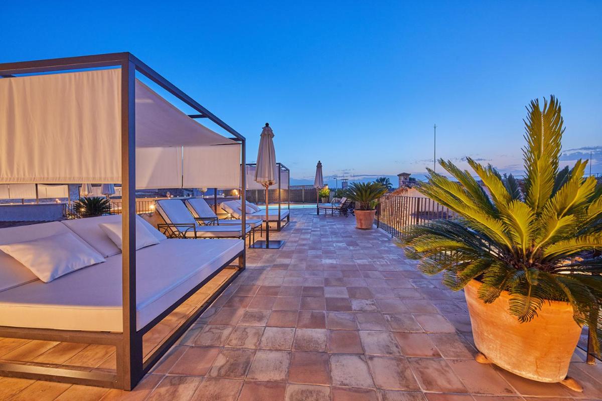 Un balcón o terraza de Cas Comte Suites & Spa - Adults Only