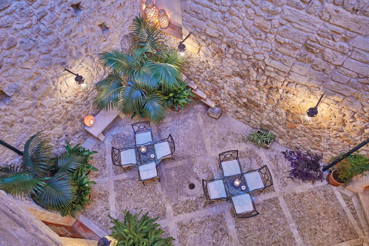 Un patio o zona al aire libre en Cas Comte Suites & Spa - Adults Only