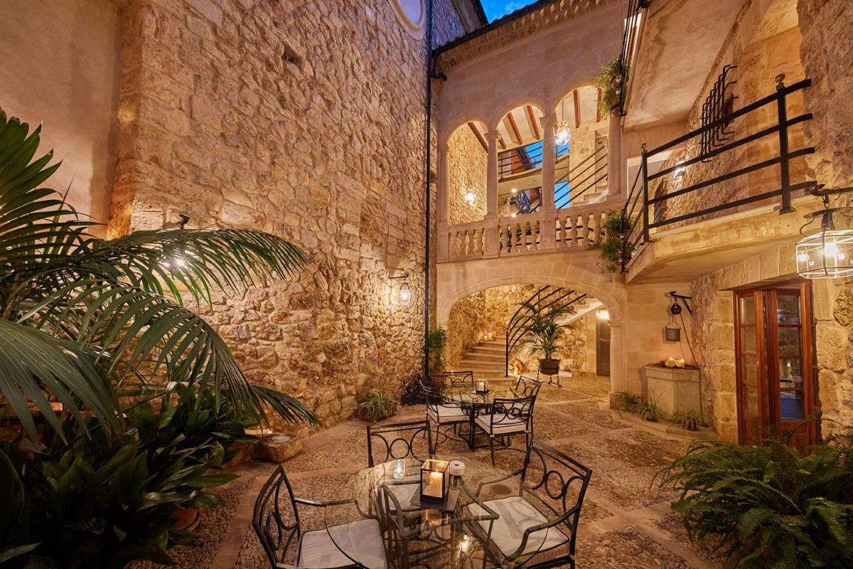 Un patio o zona al aire libre en Cas Comte Suites & Spa - Adults Only