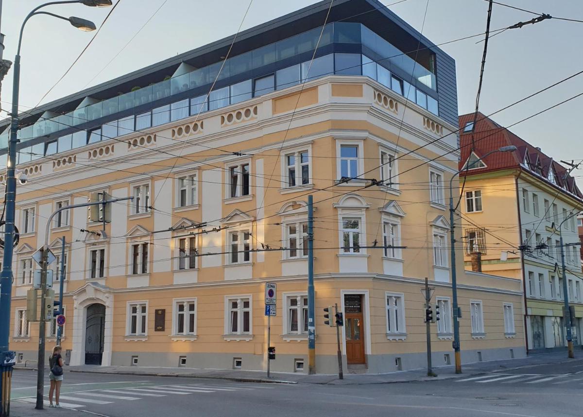 Romantic Central Flat - Housity