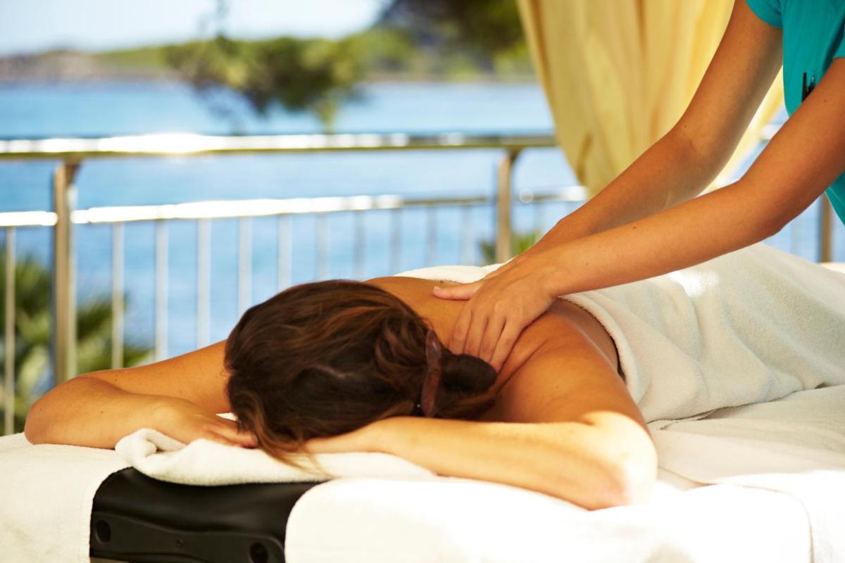Clientes alojados en Grupotel Aguait Resort & Spa - Adults Only
