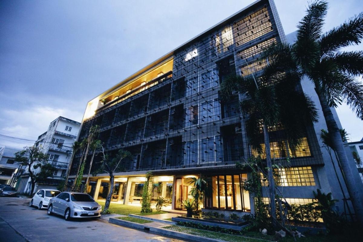 Laekhon Nonbai - Housity